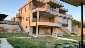 For Rent 410 m² space Private House in Kojori