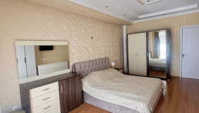 იყიდება 3 ოთახიანი  ბინა ვაკეში