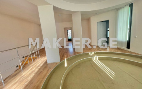  للإيجار 580 m² space منزل خاص في منطقة فاكي  on A.Razmadze st. 