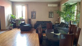 For Rent 8 room  Apartment in Vake dist.