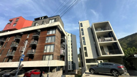 For Sale 6 room  Apartment in Vake dist.