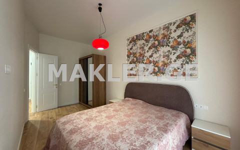  Сдаётся 3 комнатная  Квартира в Сабуртало  на ул. Университетская 