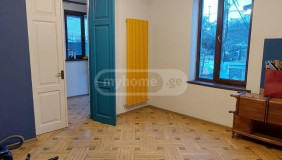 For Sale 210 m² space Private House in Mtatsminda dist. (Old Tbilisi)