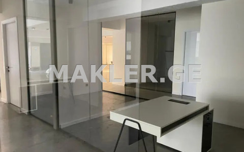  Сдаётся 550 m² площадь Офис в Багеби  ზურაბ საკანდელიძის ქუჩაზე 