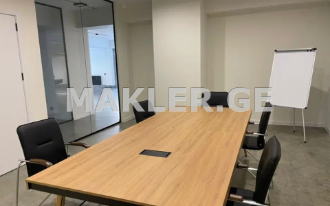  Сдаётся 550 m² площадь Офис в Багеби  ზურაბ საკანდელიძის ქუჩაზე 