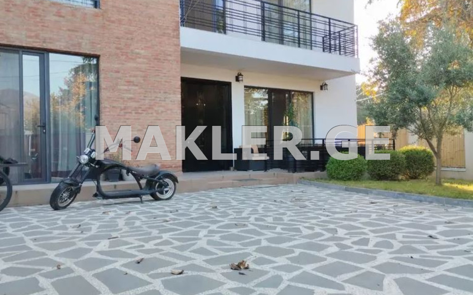  ქირავდება 240 m² ფართობის საკუთარი სახლი დიღომი 8-ში