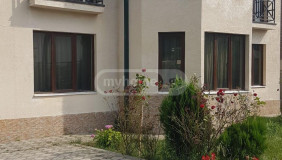 For Rent 200 m² space Private House in Digomi 9