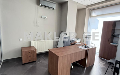  Kiralık 200 m²  İşyeri in Saburtalo dist.  Bidzina Kvernadze Street 