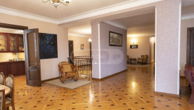 For Sale 7 room  Apartment in Vera dist.