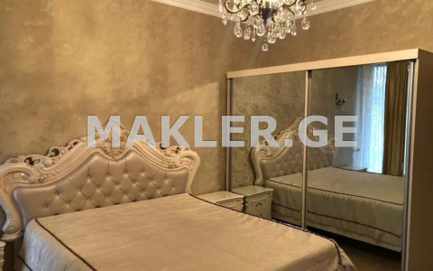  Сдаётся 3 комнатная  Квартира в Ваке  на ул. Барнови 