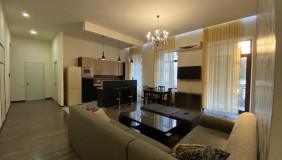 For Rent 4 room  Apartment in Sololaki dist. (Old Tbilisi)