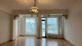 For Rent 6 room  Apartment in Vake dist.
