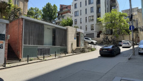 ქირავდება 170 m² ფართობის კომერციული ფართი ვაკეში