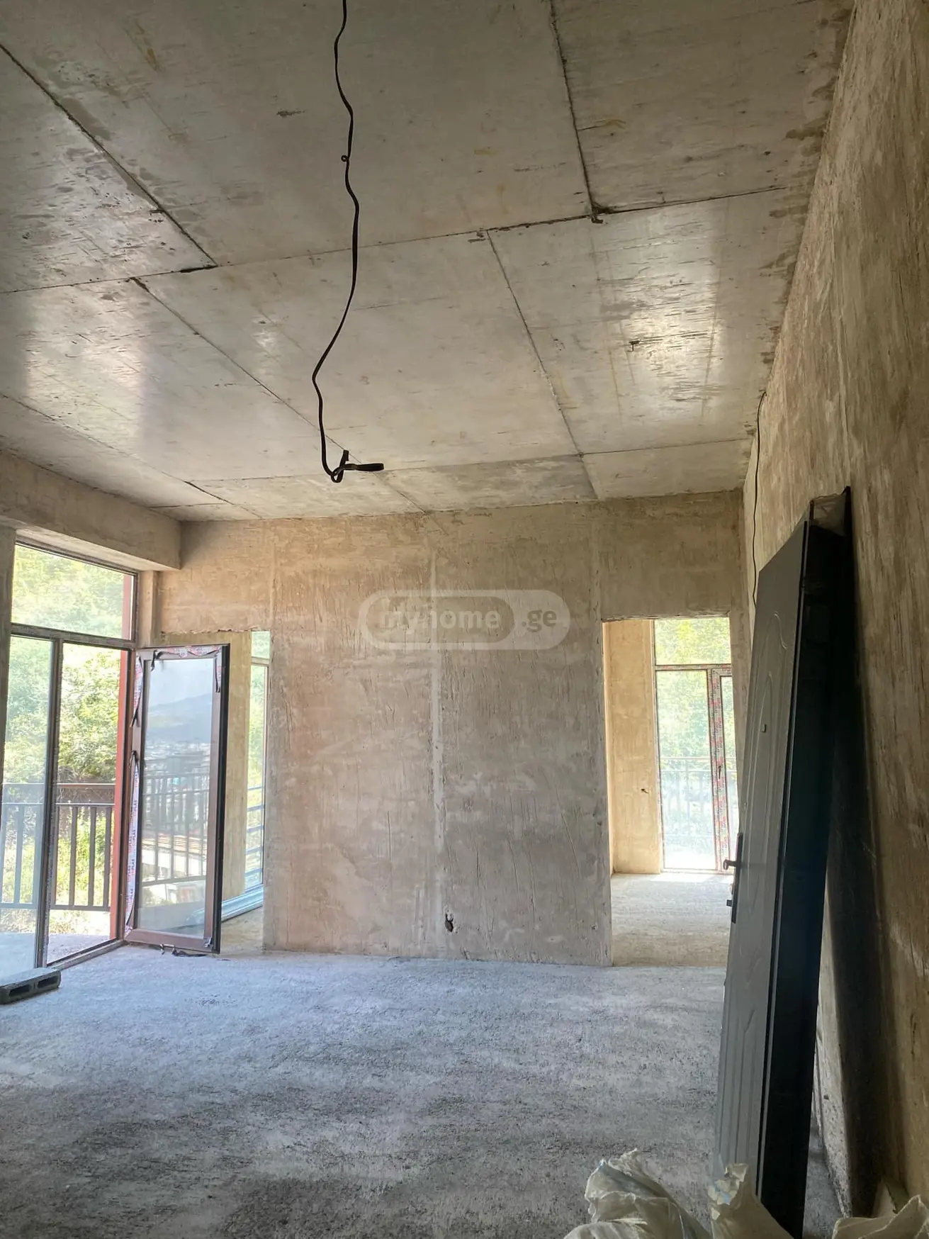  იყიდება 3 ოთახიანი  ბინა ვაკეში  ნ. ჟვანიას ქუჩაზე 