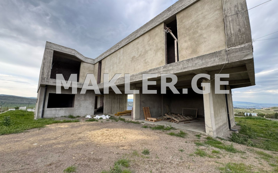  For Sale 647 m² space Private House near the Lisi lake