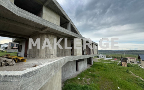  For Sale 647 m² space Private House near the Lisi lake