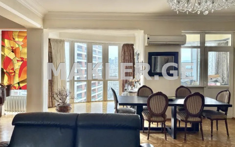  ქირავდება 5 ოთახიანი  ბინა ვაკეში  ი. ჭავჭავაძის გამზ. 