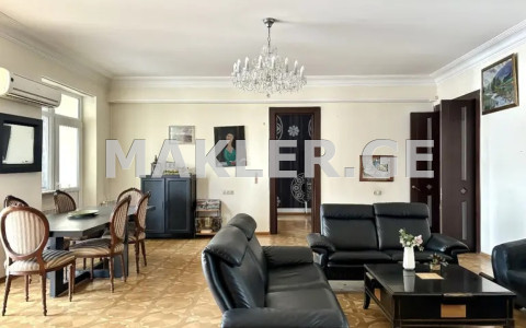  ქირავდება 5 ოთახიანი  ბინა ვაკეში  ი. ჭავჭავაძის გამზ. 