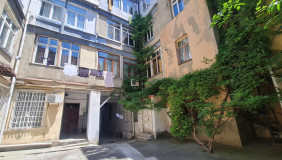 Satılık 4   Daire in Mtatsminda dist. (Old Tbilisi)
