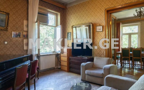  Satılık 5   Daire in Sololaki dist. (Old Tbilisi)  in Amagleba st. 