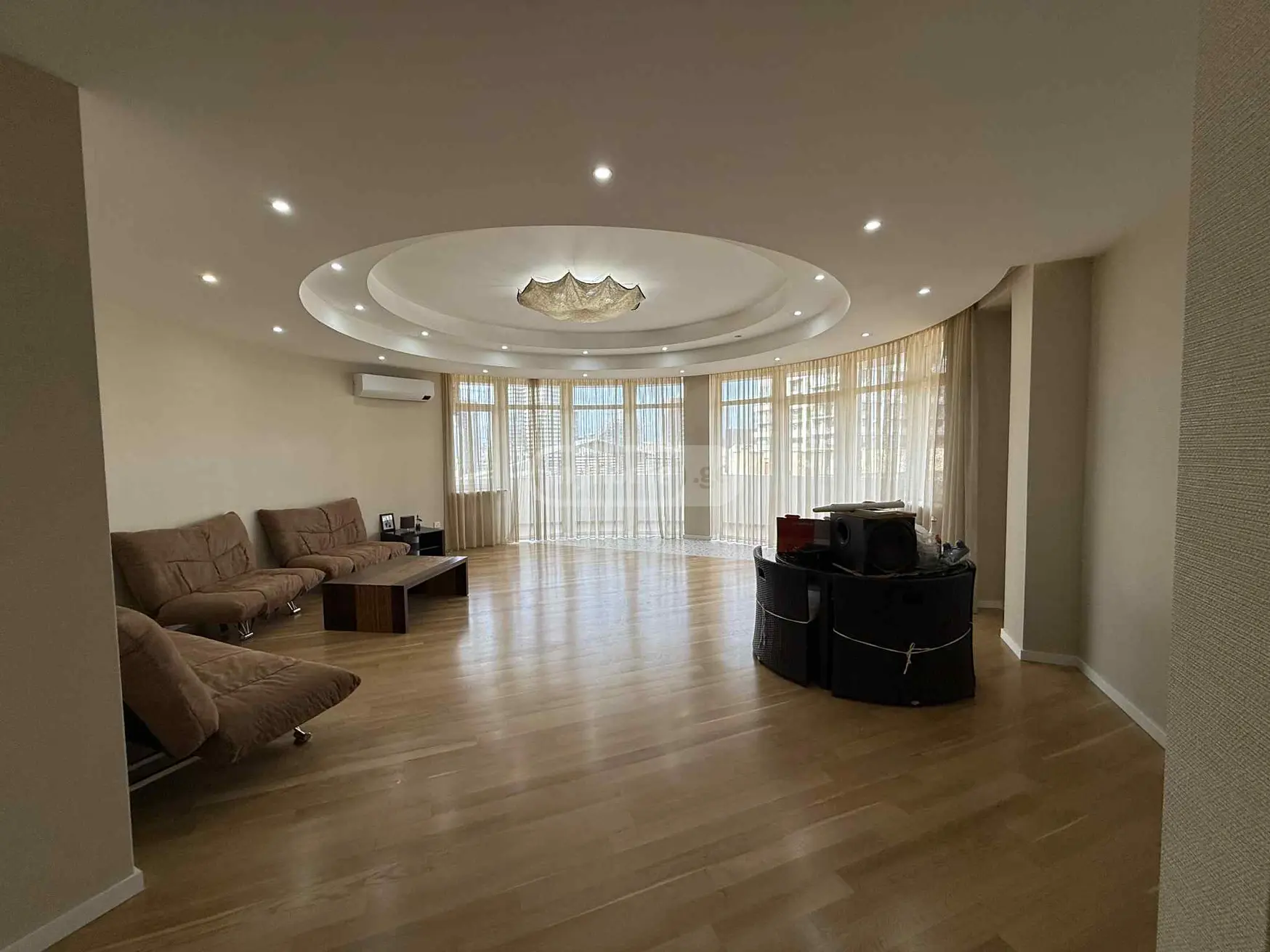 For Rent 4 room  Apartment in Vake dist.