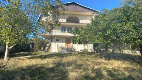 For Sale 479 m² space Private House in Saguramo
