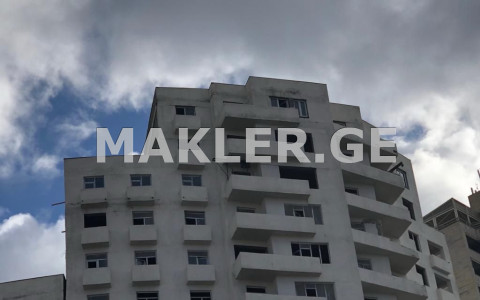  出售 4 room  公寓 萨布尔塔洛区  in Shartava st. 