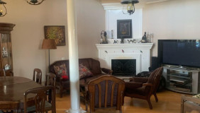 For Sale 7 room  Apartment in Mtatsminda dist. (Old Tbilisi)
