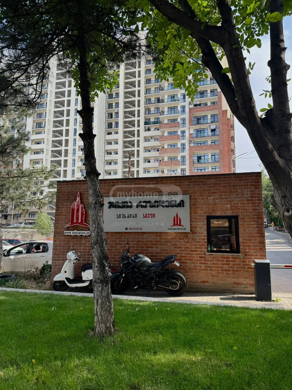 Продается 3 комнатная  Квартира в Ваке