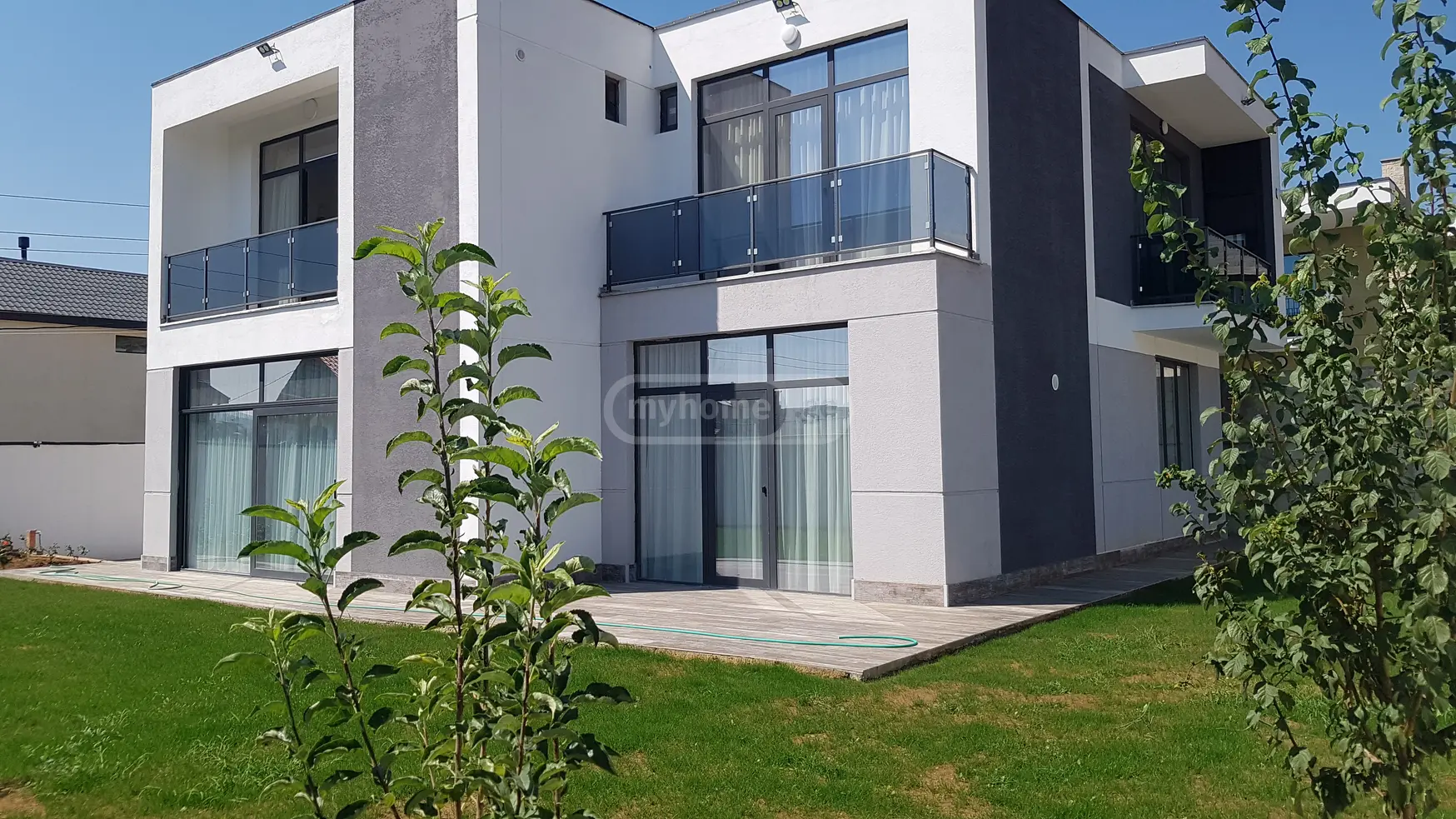 ქირავდება 250 m² ფართობის საკუთარი სახლი დიღომი 8-ში