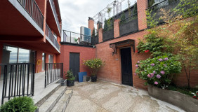 For Sale 2 room  Apartment in Mtatsminda dist. (Old Tbilisi)