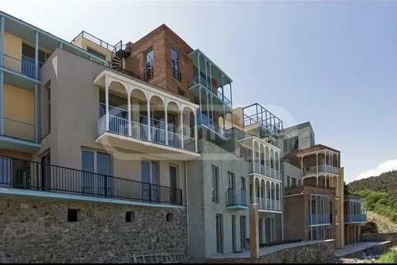 Satılık 4   Daire in Sololaki dist. (Old Tbilisi)