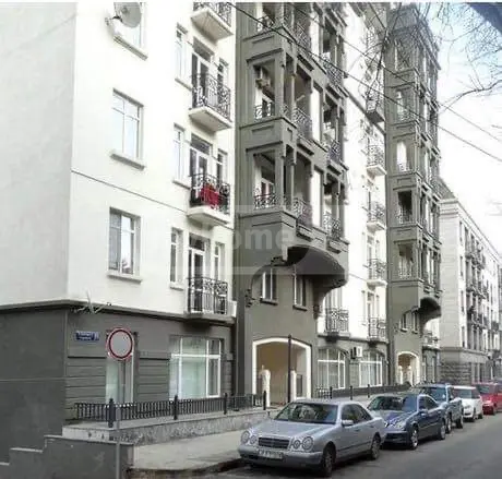 For Sale 3 room  Apartment in Mtatsminda dist. (Old Tbilisi)