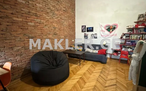  Satılık 3   Daire in Sololaki dist. (Old Tbilisi)  in K. Apkhazi st. 