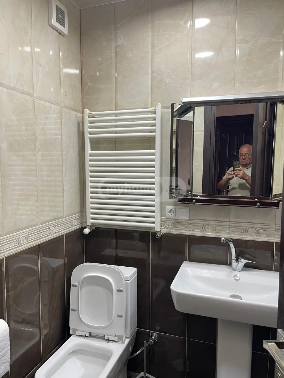  Сдаётся 2 комнатная  Квартира в Ваке  на ул. Кипшидзе 