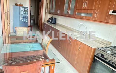  Продается 3 комнатная  Квартира в Сабуртало  на ул. Тамарашвили 