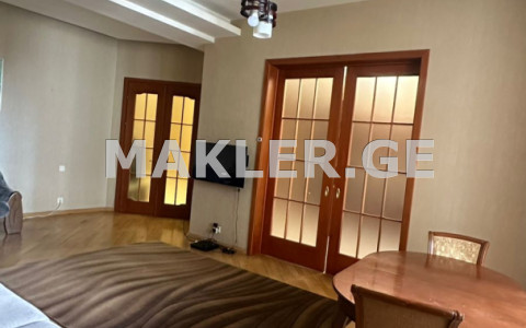  Продается 3 комнатная  Квартира в Сабуртало  на ул. Тамарашвили 