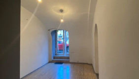 Продается 7 комнатная  Квартира на Мтацминда  (Старый Тбилиси)