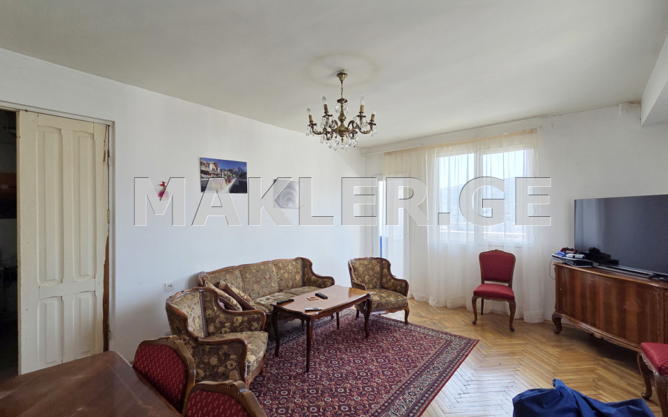  იყიდება 4 ოთახიანი  ბინა საბურთალოზე  ფანასკერტელ-ციციშვილის ქუჩაზე 