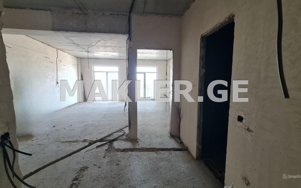  იყიდება 4 ოთახიანი  ბინა ორთაჭალაში  არტურ ლაისტის ქუჩაზე 