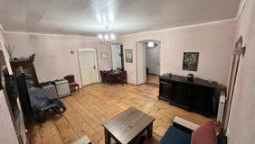 For Sale 3 room  Apartment in Mtatsminda dist. (Old Tbilisi)