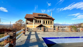 For Sale 600 m² space Private House in Saguramo
