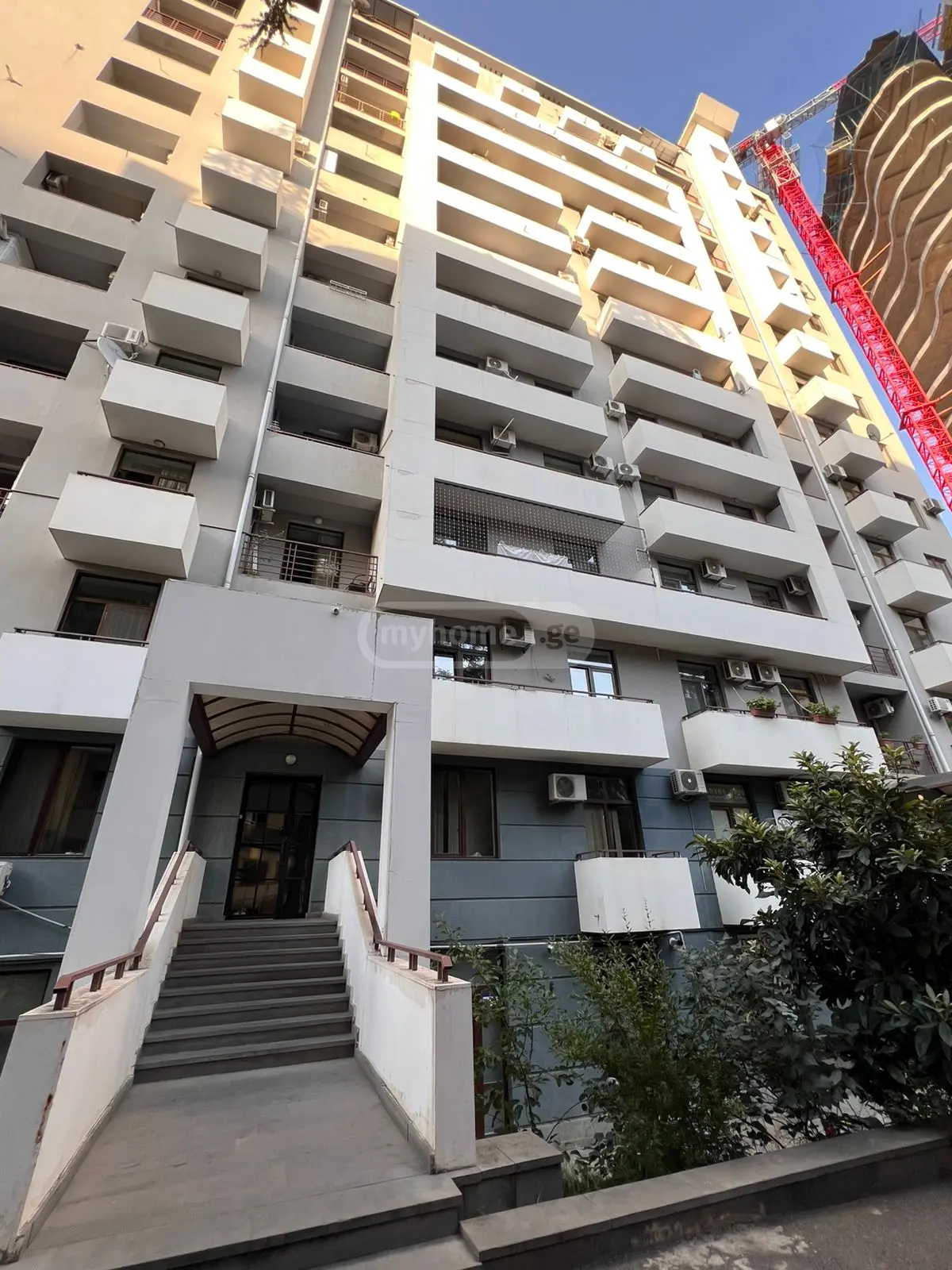 ქირავდება 147 m² ფართობის ოფისი ვაკეში
