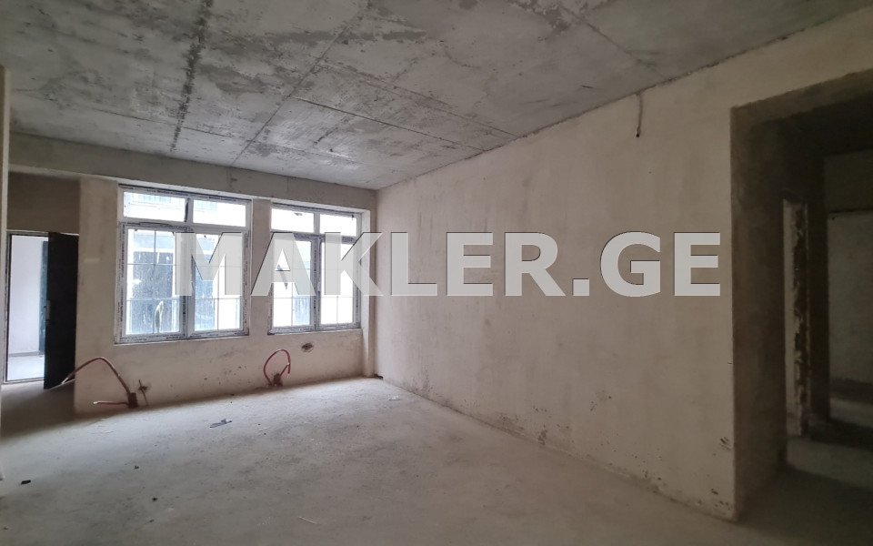  იყიდება 3 ოთახიანი  ბინა მთაწმინდაზე (ძველ თბილისში)  ზიჩის ქუჩაზე 