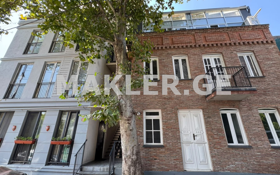  出售 3 room  公寓 第比利斯  in Zichi st. 
