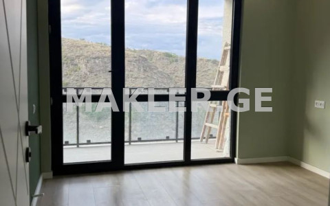  Продается 3 комнатная  Квартира в Ортачале  на ул. Надиквари 