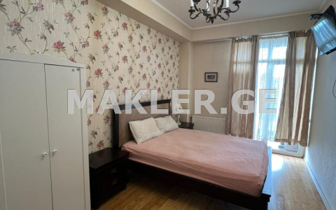  Продается 3 комнатная  Квартира в Сабуртало  на ул. С. Цинцадзе 