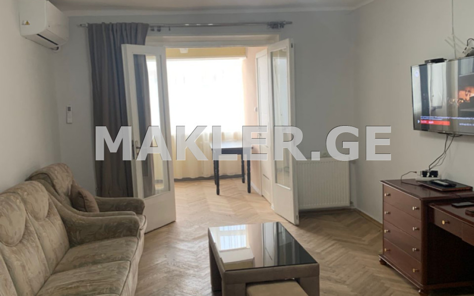  للبيع 3 room  الشقة في منطقة سابورتالو  in Vazha-pshavela avenue 