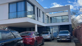 იყიდება ან ქირავდება 460 m² ფართობის საკუთარი სახლი ტაბახმელაში