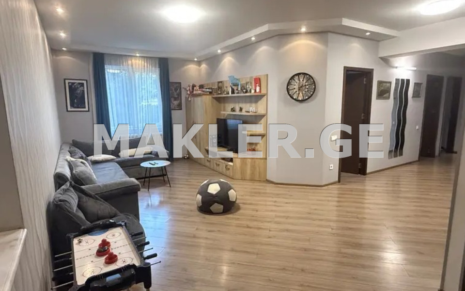  Продается 4 комнатная  Квартира в Сабуртало  на ул. Ана Политковская 